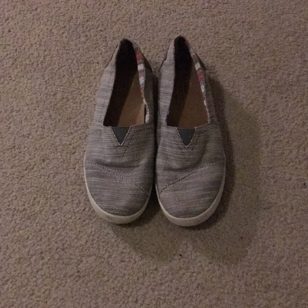 Toms